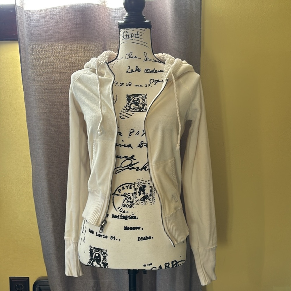 American Eagle zip up hoodie